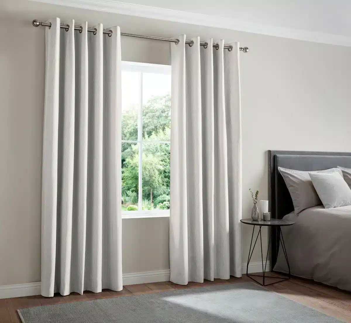 Blackout eyelet curtains built for Dubai living