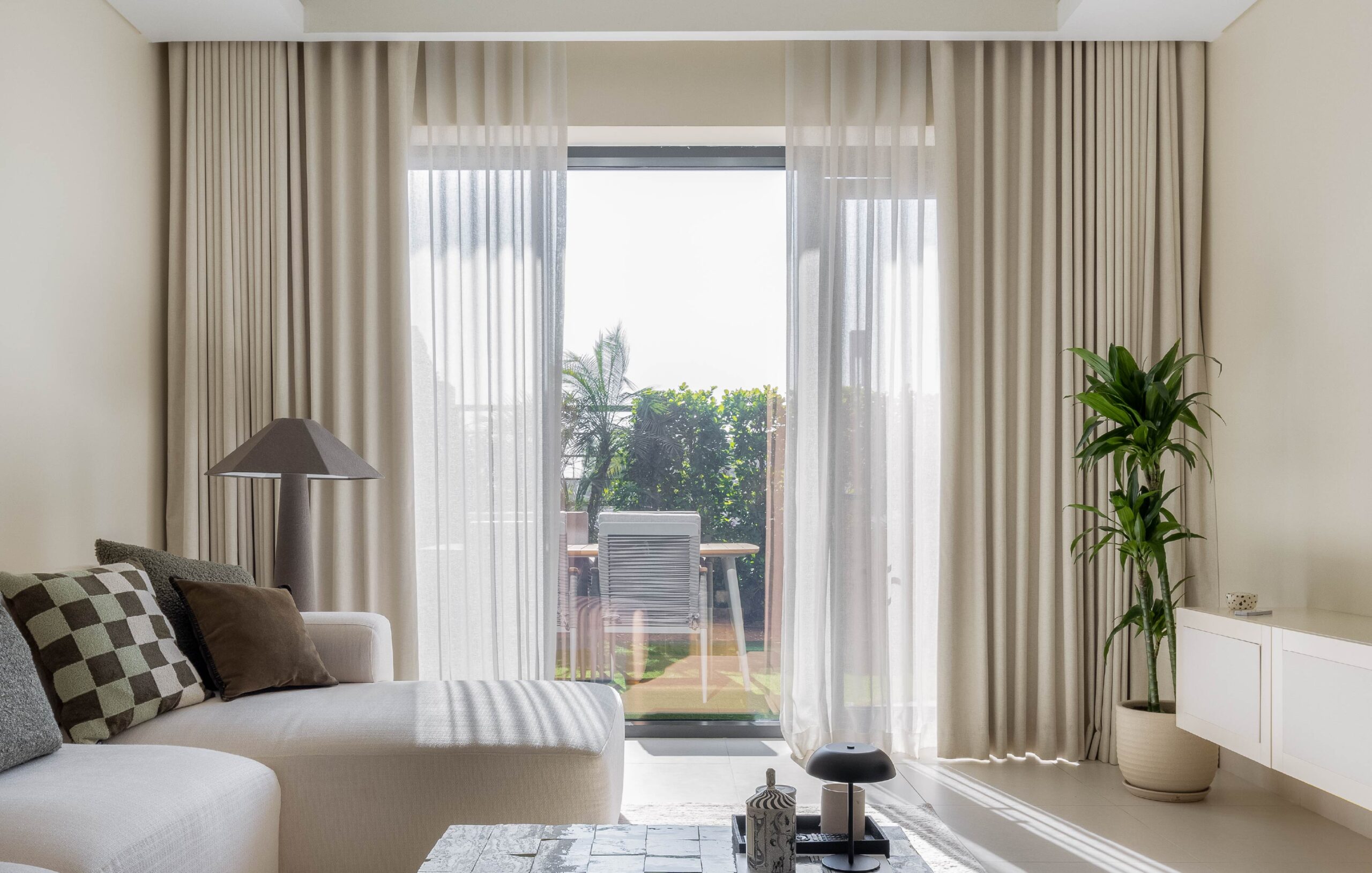 Curtains for Apartments in Dubai: Landlord-Friendly Solutions Without Permanent Changes